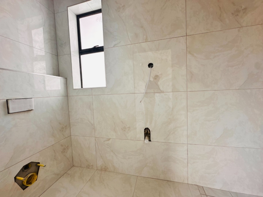 5 Bedroom Property for Sale in Sandown Western Cape